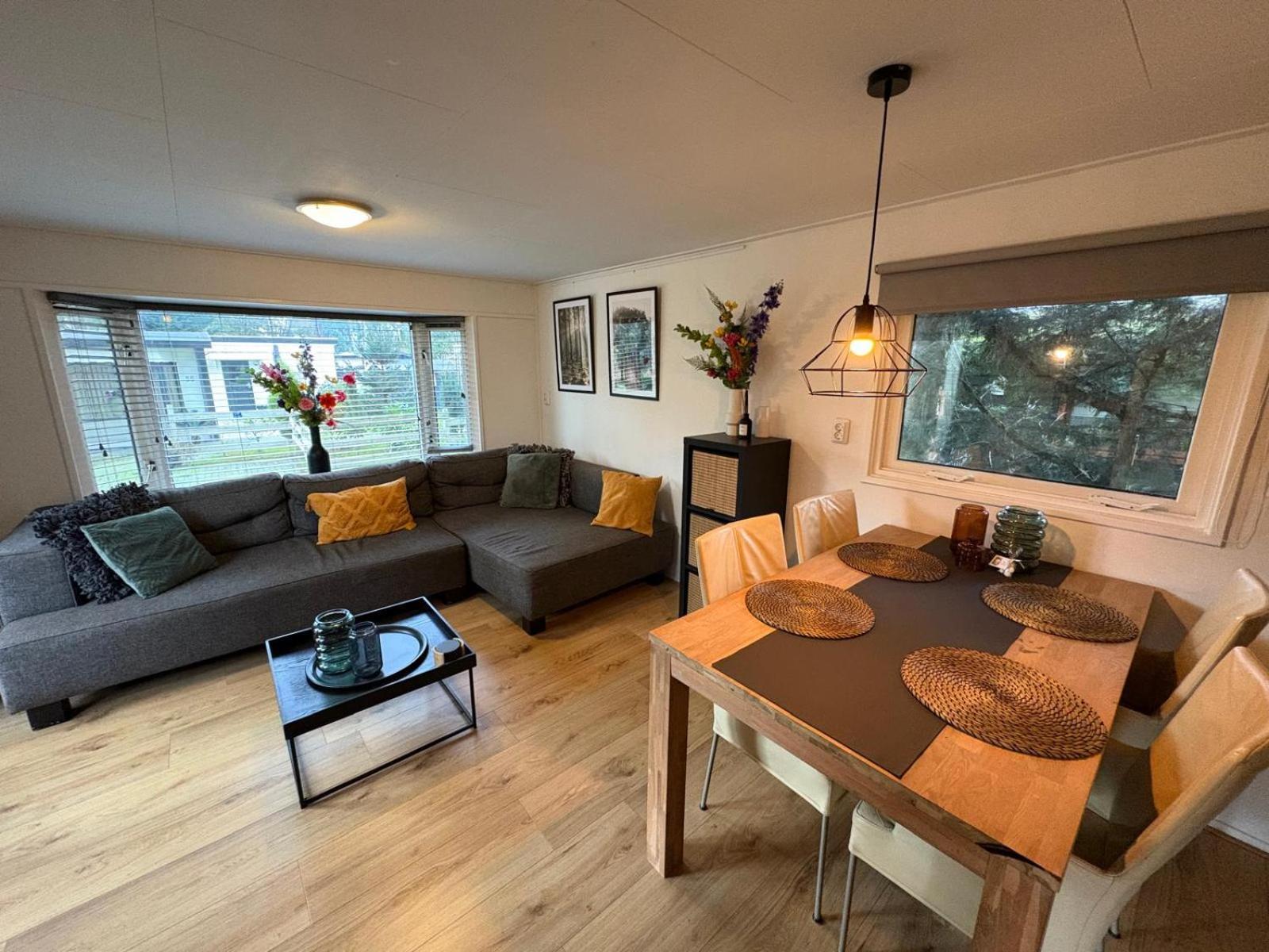 Heerlijk Chalet Midden In De Natuur Putten Luaran gambar